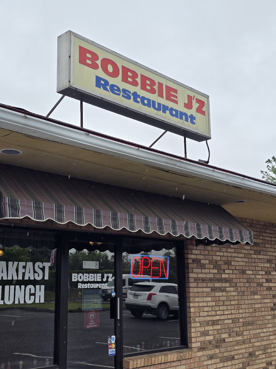 Bobbie J'z